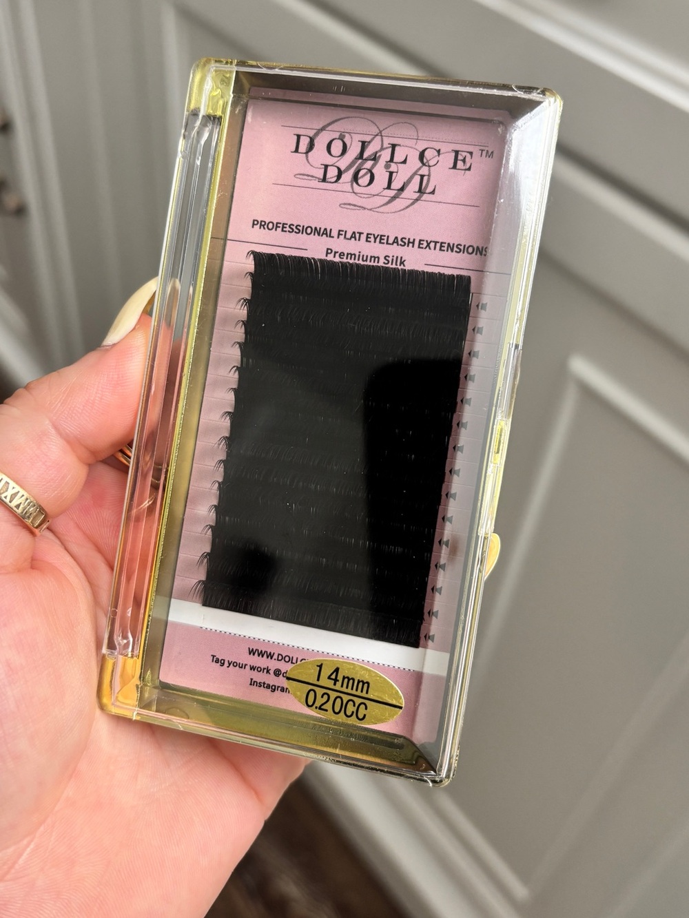 Dollce Doll Professional Flat Eyelash Extensions Premium Silk .20 CC 14mm
